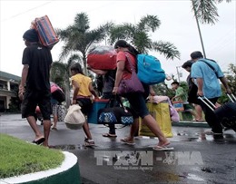 Philippines sơ tán khẩn hàng trăm nghìn người tránh bão Nock-Ten 